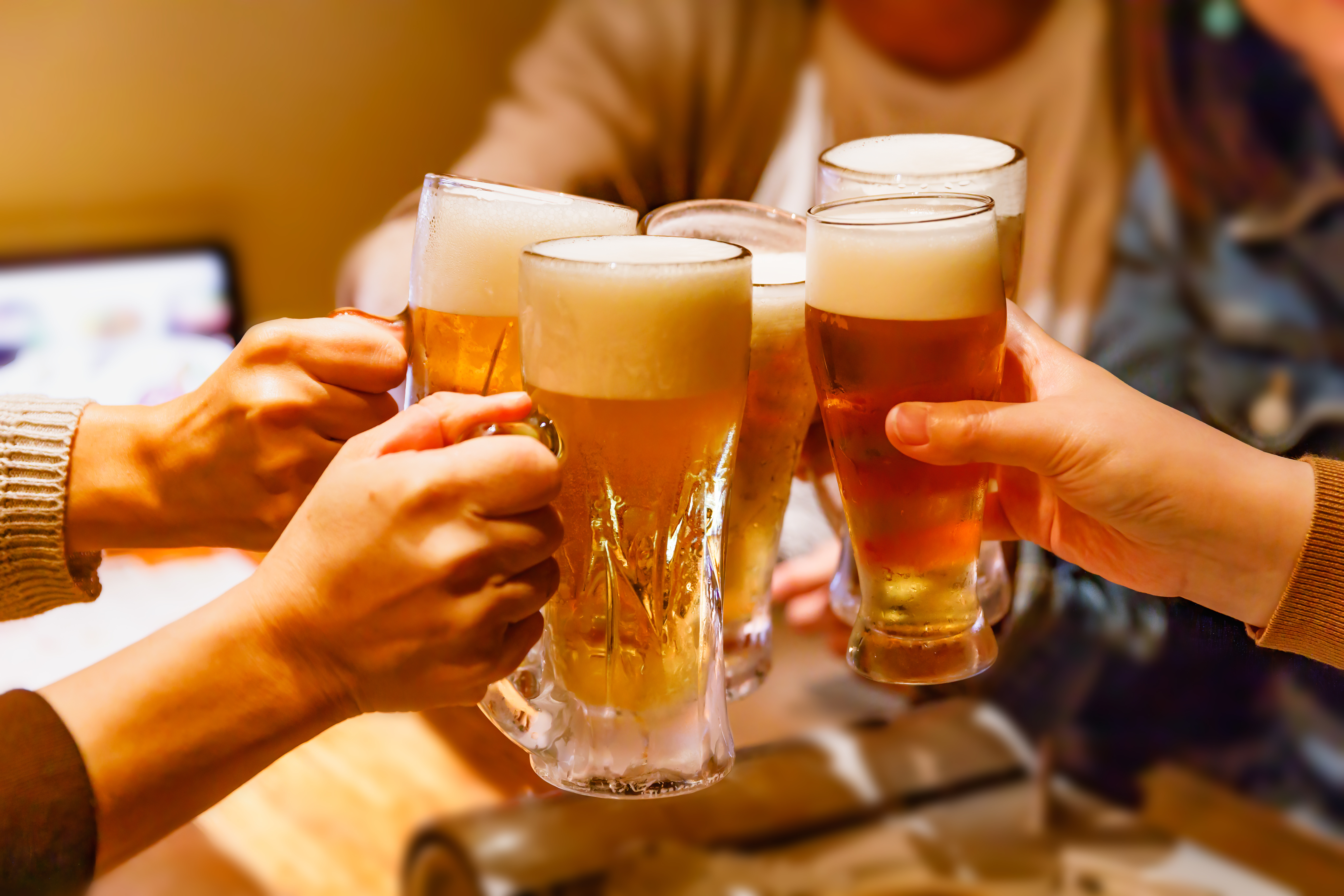 妊活中はいつからお酒をやめるべき？リスクを男女別に紹介