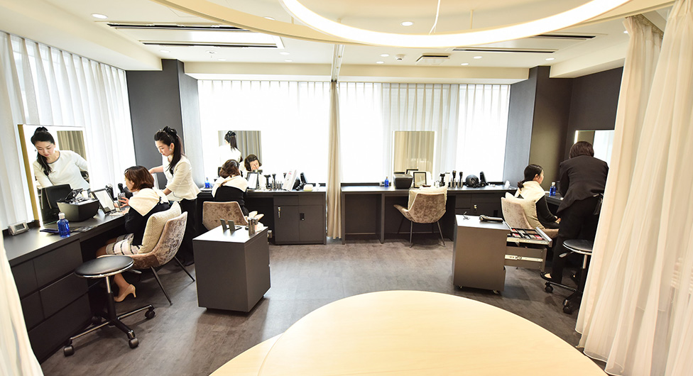 KV:美容にこだわる女性から選ばれるPanasonic Beauty PREMIUM。人気の理由とは?