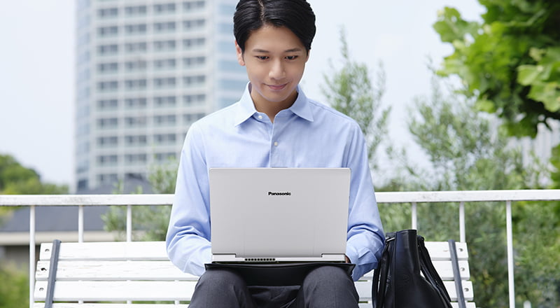 レッツノートNC 外出先ではSIMカード