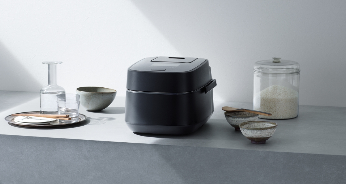 スチーム&可変圧力IHジャー炊飯器 SR-VSX1シリーズの写真です。